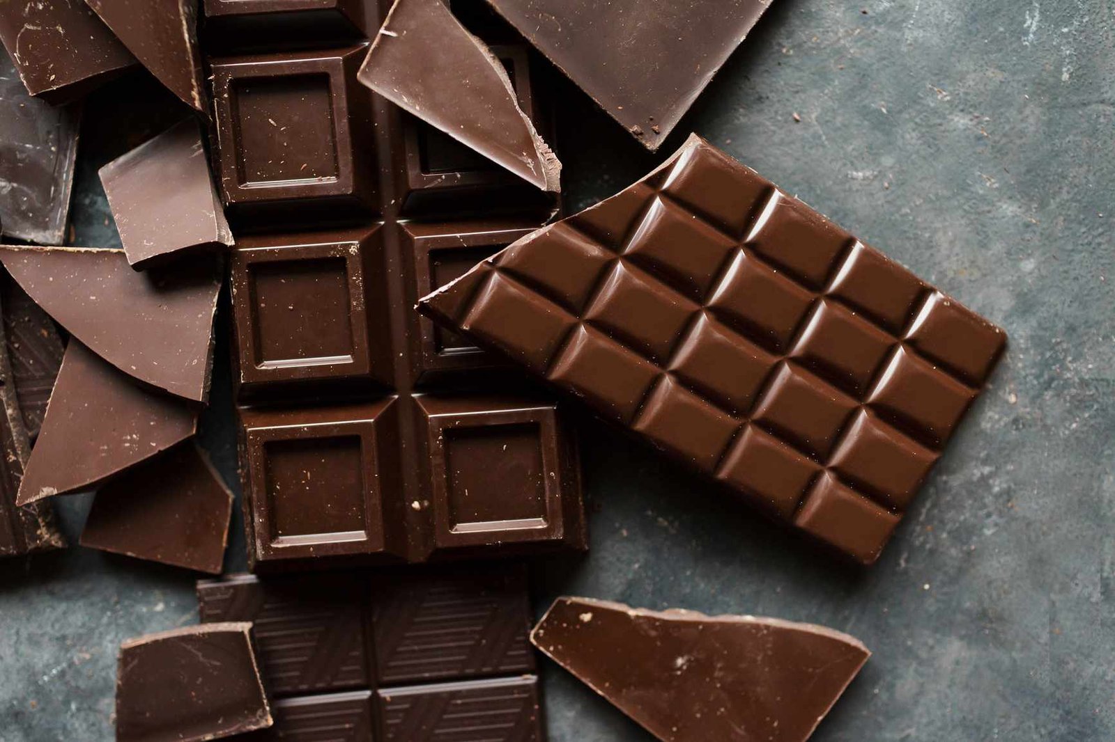 How to Pick the Best Dark Chocolate: 9 Dietitian-Approved Tips