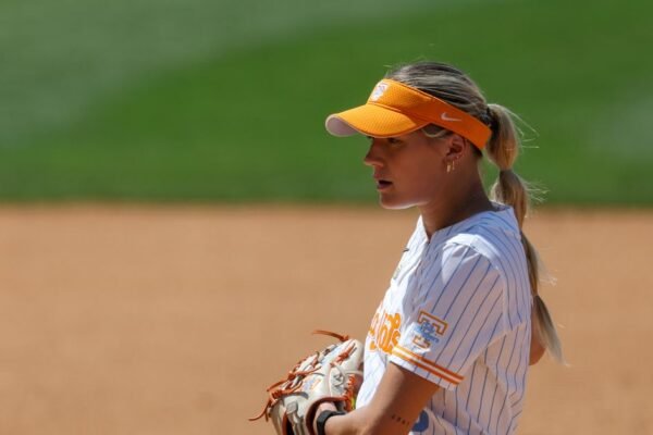 Tennessee’s Karlyn Pickens breaks record for fastest pitch in NCAA softball Super Regional Tennessee’s Karlyn Pickens breaks record for fastest pitch in NCAA softball Super Regional