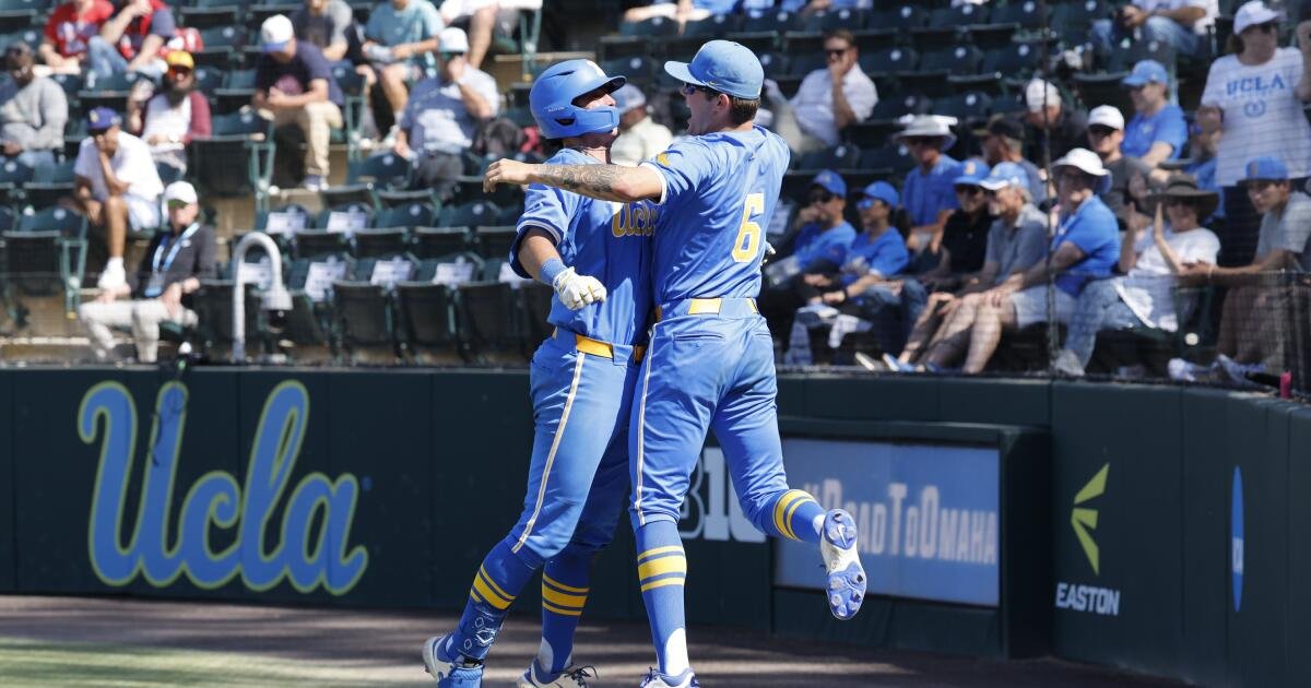 UCLA baseball crushes Fresno State in NCAA regional opener