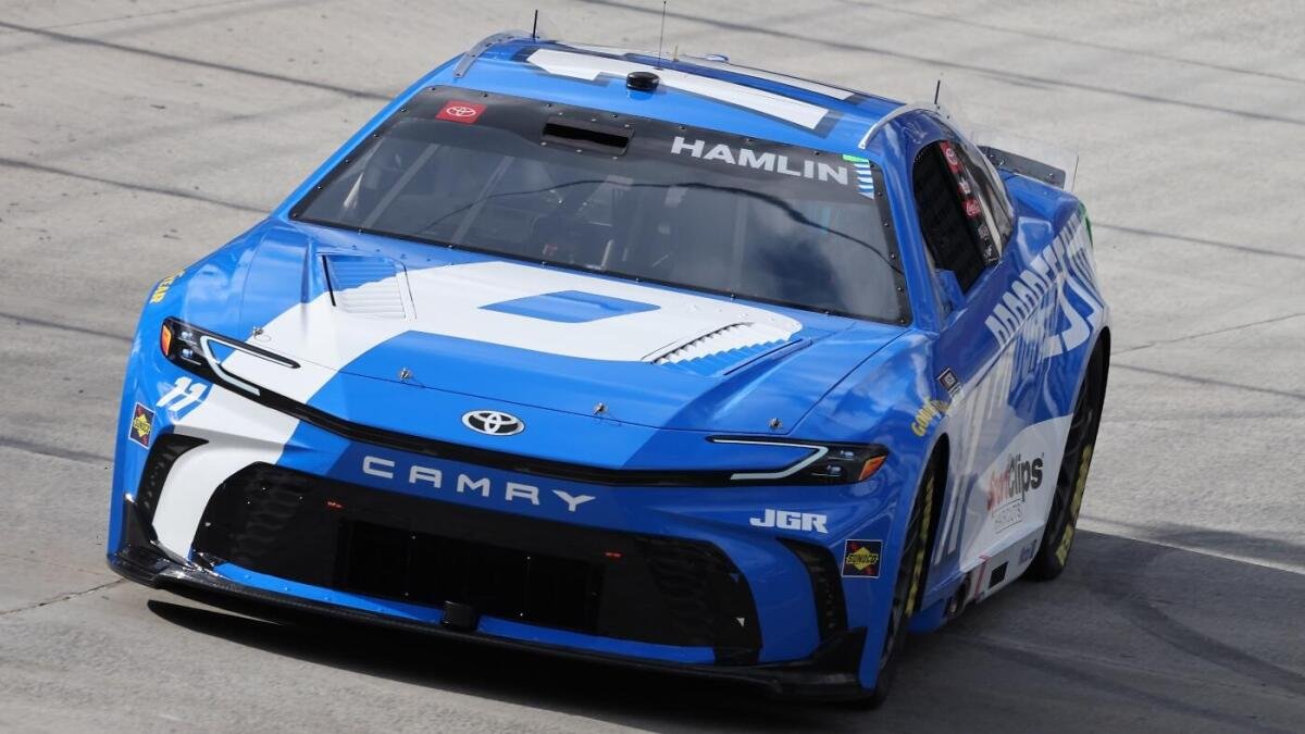 2025 Firekeepers Casino 400 odds, predictions, props: NASCAR at Michigan picks by model that called 21 winners