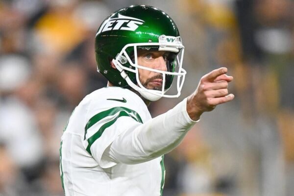 Aaron Rodgers signing with Steelers: Four-time NFL MVP joining Pittsburgh on one-year deal Aaron Rodgers signing with Steelers: Four-time NFL MVP joining Pittsburgh on one-year deal