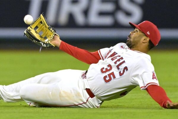 Angels fail to capitalize on chances in loss to Nationals Angels fail to capitalize on chances in loss to Nationals