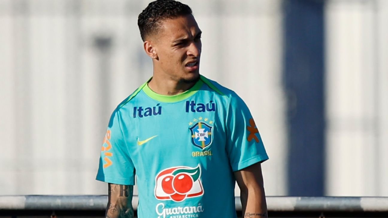 Antony savours Brazil call-up, hit 'rock bottom' at Man United