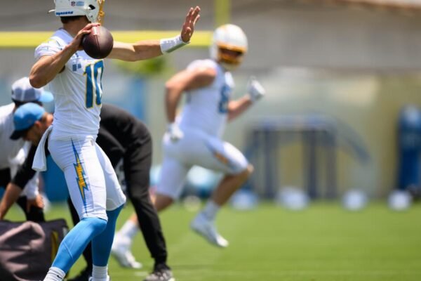 Chargers’ Justin Herbert focusing on future, not playoff failure Chargers' Justin Herbert focusing on future, not playoff failure