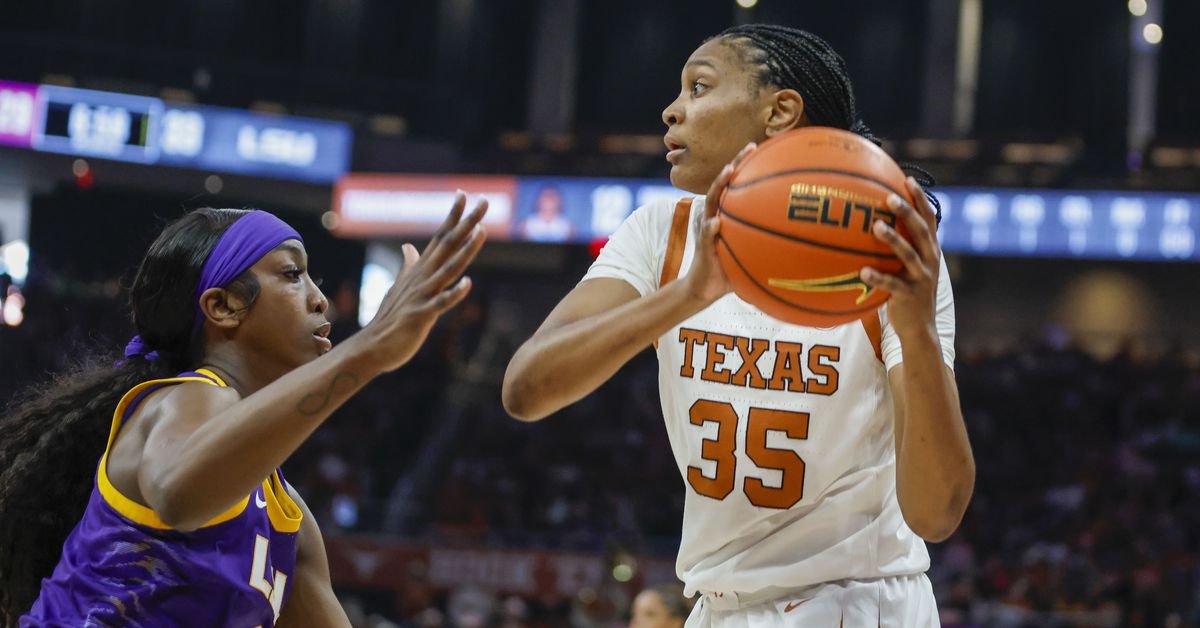 Coached by Kara Lawson, Team USA is headlined by Flau’Jae Johnson at the FIBA AmeriCup