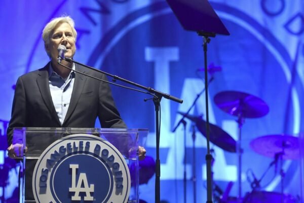 Dave Roberts confident Mark Walter will make Lakers winners Dave Roberts confident Mark Walter will make Lakers winners
