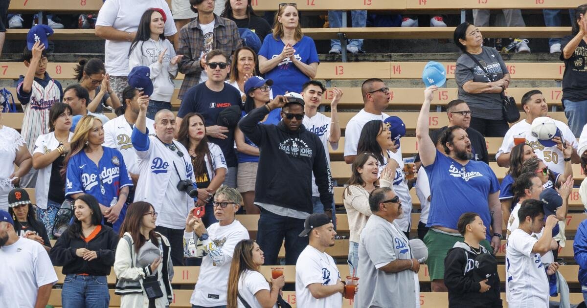 Dodgers to announce plans to assist immigrant communities in L.A.