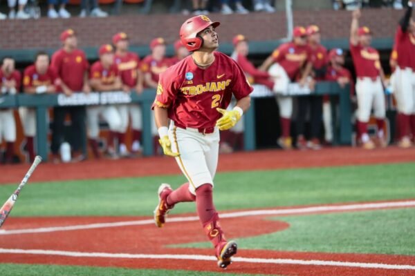 Ethan Hedges homers twice to lift USC baseball past Saint Mary’s Ethan Hedges homers twice to lift USC baseball past Saint Mary's