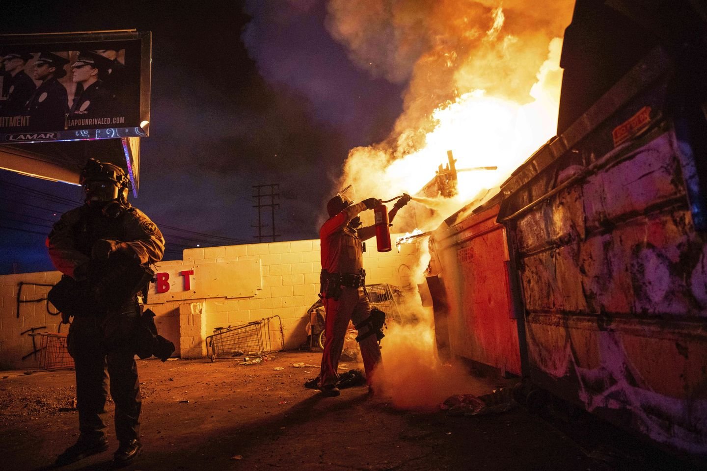 Feds charge illegal migrant who allegedly threw firebombs at L.A. officers