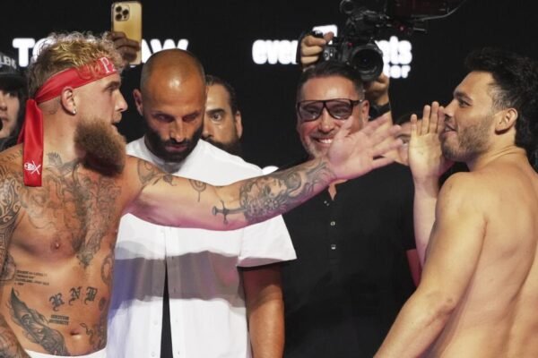 Jake Paul vs. Julio Cesar Chavez Jr.: Start time, TV and odds Jake Paul vs. Julio Cesar Chavez Jr.: Start time, TV and odds