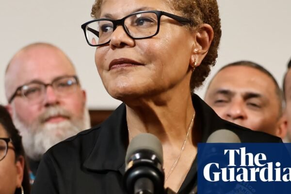 Los Angeles mayor lifts curfew put in place over protests against Ice raids | Los Angeles Ice protests Los Angeles mayor lifts curfew put in place over protests against Ice raids | Los Angeles Ice protests