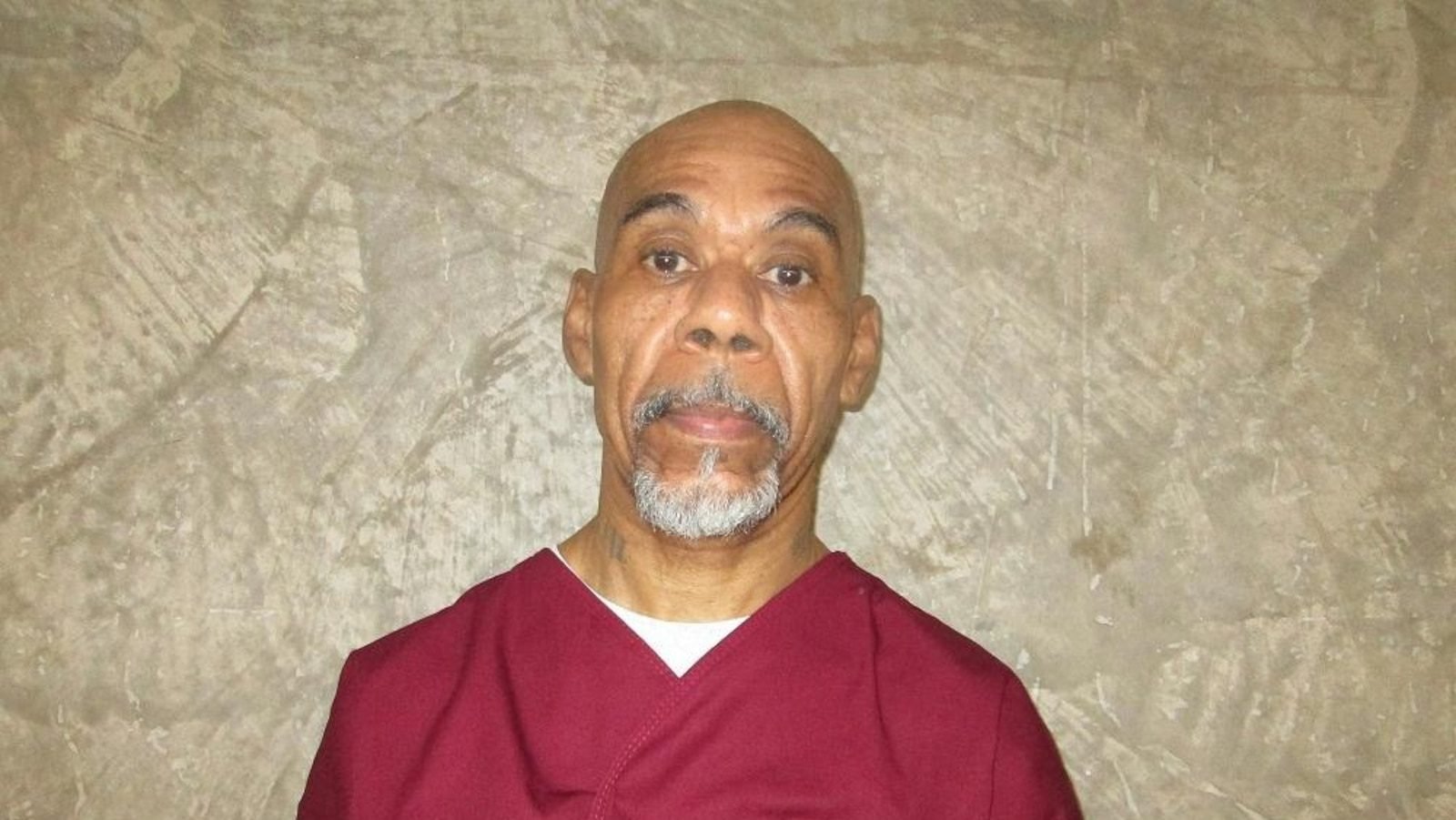 Oklahoma judge stays execution of a man set to receive lethal injection this week