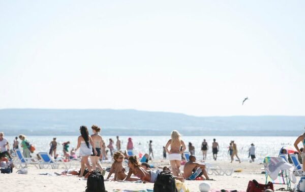 Ontario beach town makes Spotify playlist to capture ‘iconic’ summer vibe Ontario beach town makes Spotify playlist to capture ‘iconic’ summer vibe