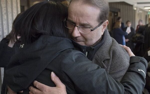 Small gathering lays ashes of wrongfully convicted man to rest, as family seeks probe – Halifax Small gathering lays ashes of wrongfully convicted man to rest, as family seeks probe - Halifax