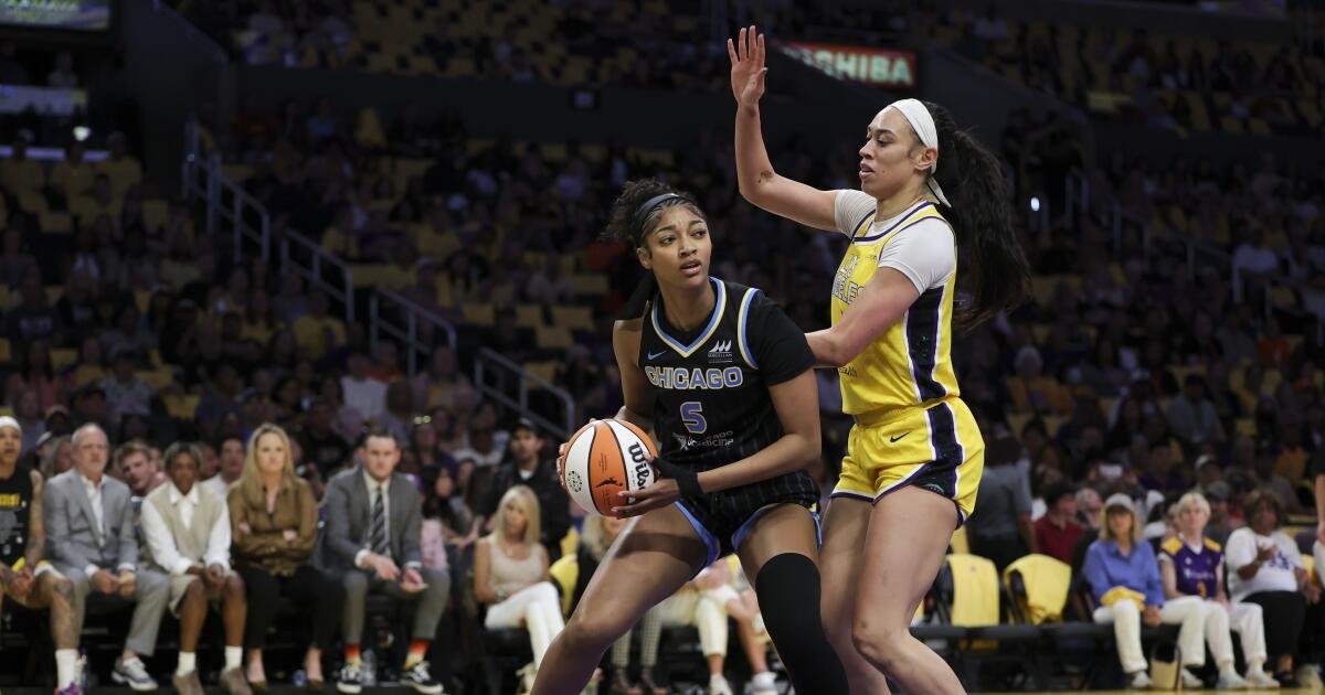 Sparks fall to Chicago Sky on the day L.A. honored Candace Parker