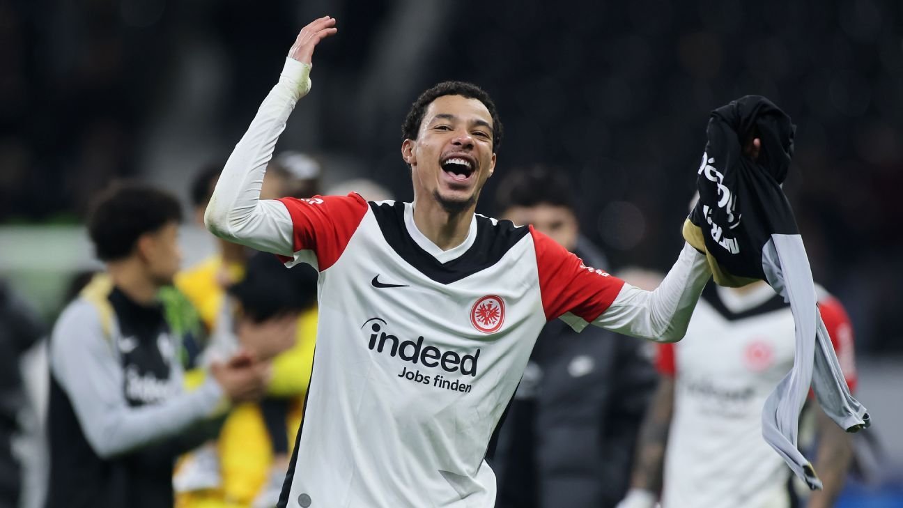 Transfer window weekly: Chelsea eye Ekitike; Man United out of Osimhen race