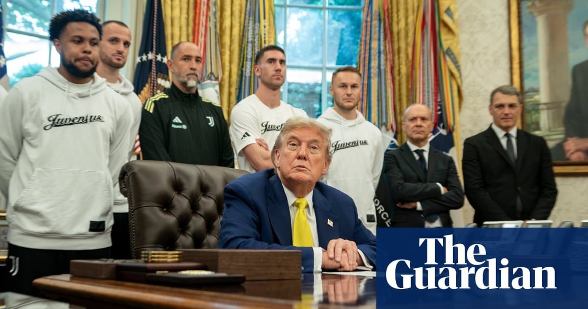 Trump asks Juventus squad for views on transgender players during awkward White House visit | Juventus