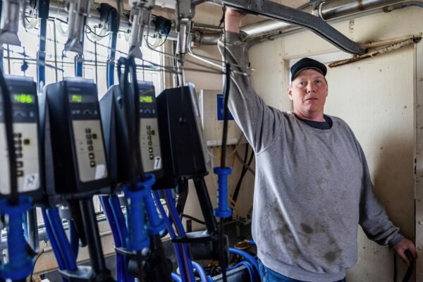 Wisconsin farmer sues Trump admin. claiming discrimination against white farmers Wisconsin farmer sues Trump admin. claiming discrimination against white farmers