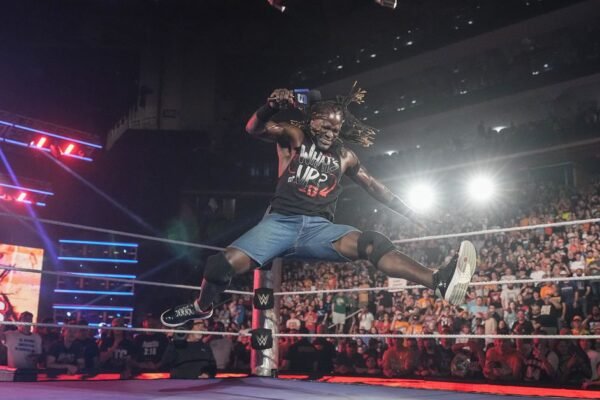 Wrestling stars react to R-Truth’s release after iconic run Wrestling stars react to R-Truth’s release after iconic run