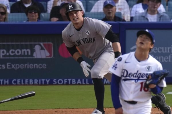 Yoshinobu Yamamoto runs into problems in Dodgers’ loss to Yankees Yoshinobu Yamamoto runs into problems in Dodgers' loss to Yankees