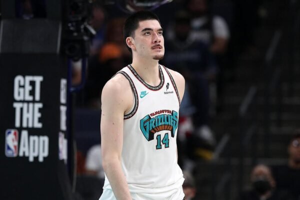 Zach Edey injury: Grizzlies’ big to undergo ankle surgery, ‘likely’ to miss start of 2025 season, per report Zach Edey injury: Grizzlies' big to undergo ankle surgery, 'likely' to miss start of 2025 season, per report